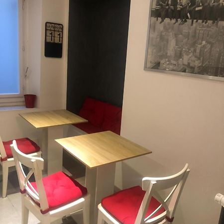 The First Apartment ตรีเอสเต ภายนอก รูปภาพ