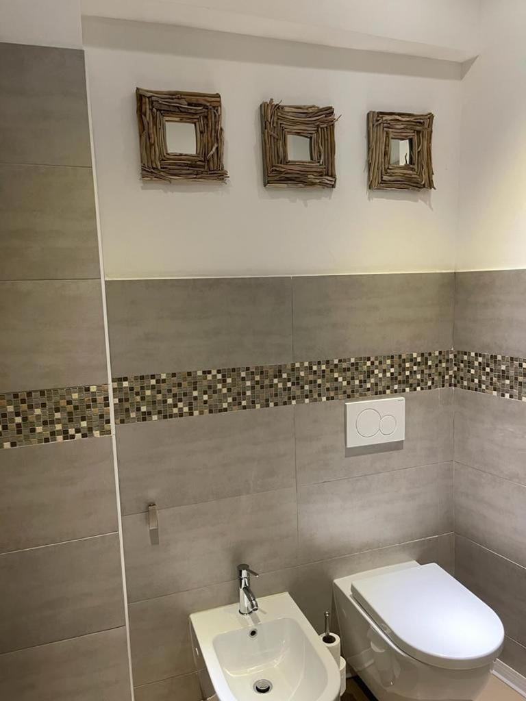 The First Apartment ตรีเอสเต ภายนอก รูปภาพ